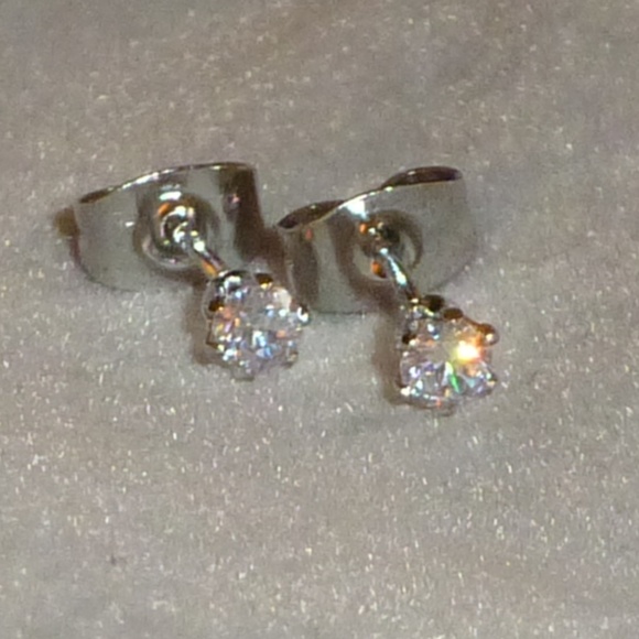 14K White Gold Plated CZ Stud Earrings 6 Pairs New - Picture 6 of 7